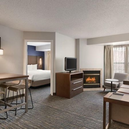 Residence Inn By Marriott Buffalo Galleria Mall Cheektowaga Bagian luar foto