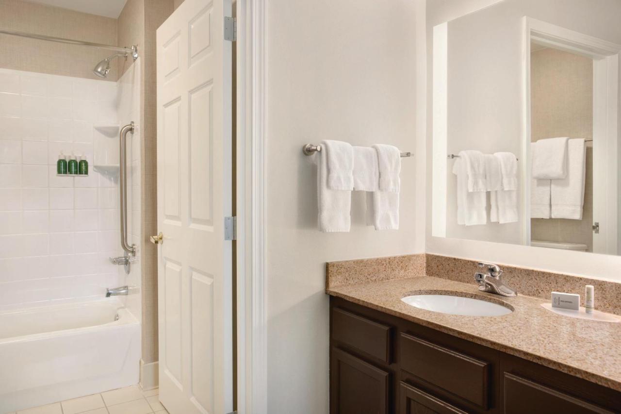 Residence Inn By Marriott Buffalo Galleria Mall Cheektowaga Bagian luar foto