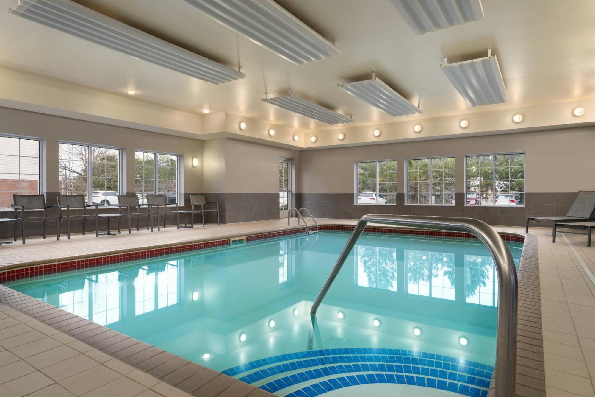 Residence Inn By Marriott Buffalo Galleria Mall Cheektowaga Bagian luar foto